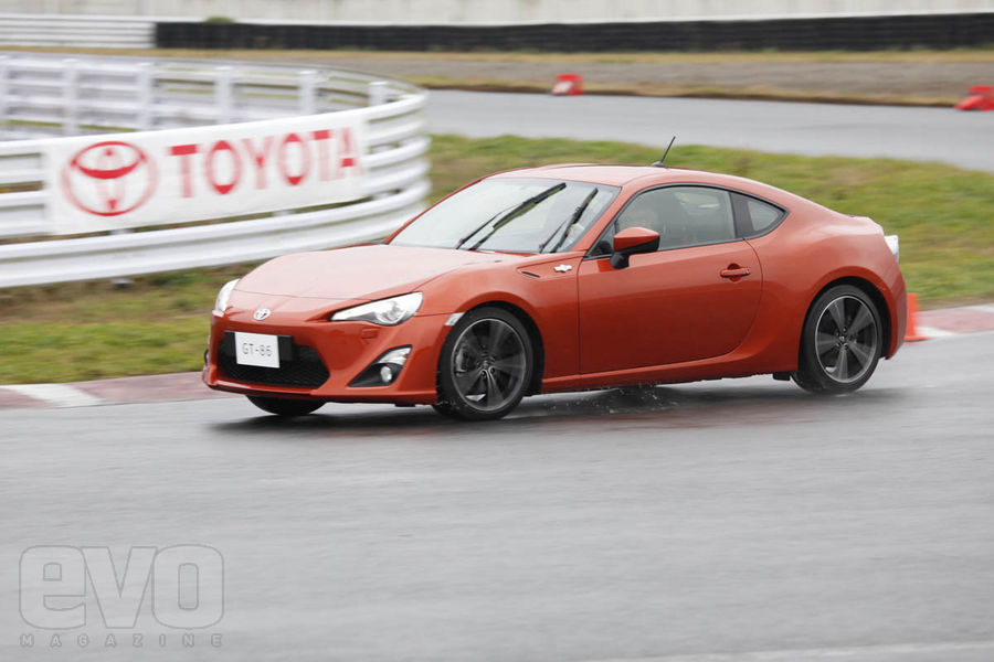 Name:  evo3.jpg
Views: 5591
Size:  73.4 KB