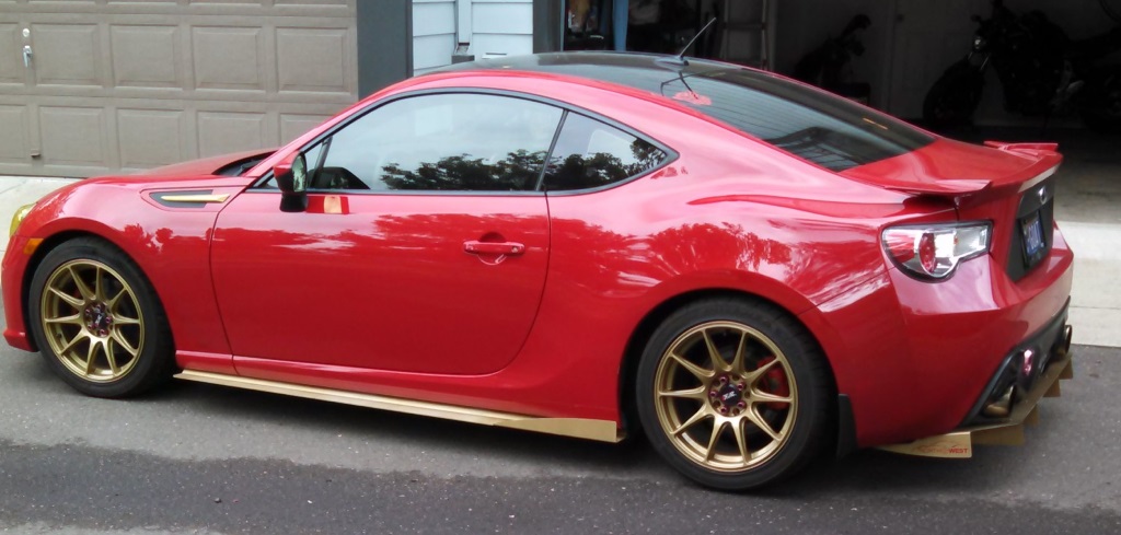 Name:  Gold Side skirts.jpg
Views: 15289
Size:  140.8 KB