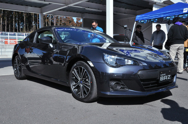 Name:  darkgraybrz5.jpg
Views: 53188
Size:  92.5 KB